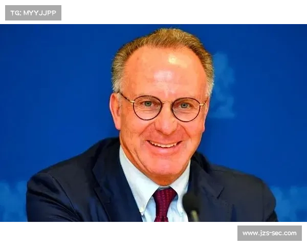 从鲁梅尼格在拜仁管理层的位置变化看俱乐部战略转型与权力结构调整 从鲁梅尼格在拜仁管理层的位置变化看俱乐部战略转型与权力结构调整